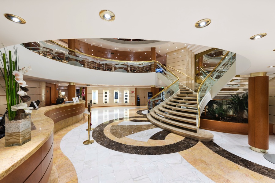 MSC Cruises, MSC Opera, Reception - Guest Service 3, Copyrights - Ivan Sarfatti, MSC Rights.jpg